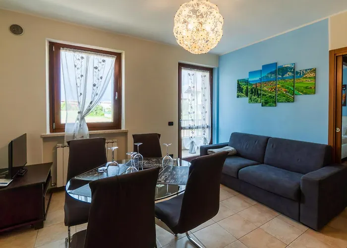 Residenza Prezzemolo شقة كاستلْنْيوفو ديل غارد